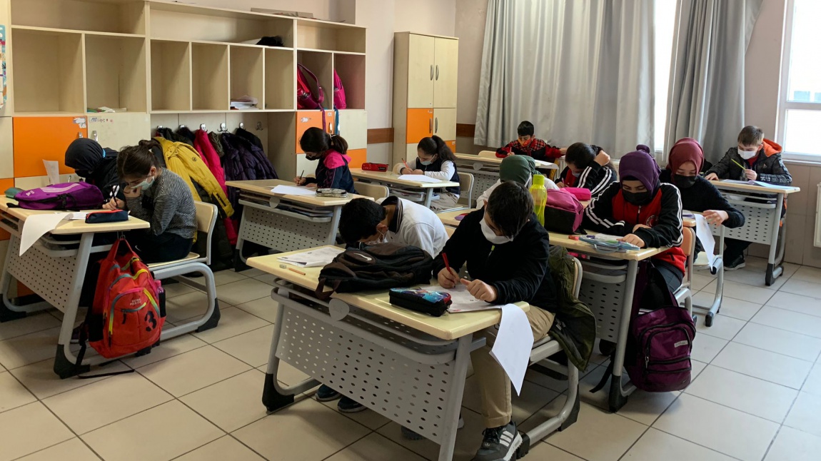 Yoğunlaştırılmış Yabancı Dil Programı Uygulayan İmam Hatip Ortaokulu 1.Dönem Deneme Sınavı