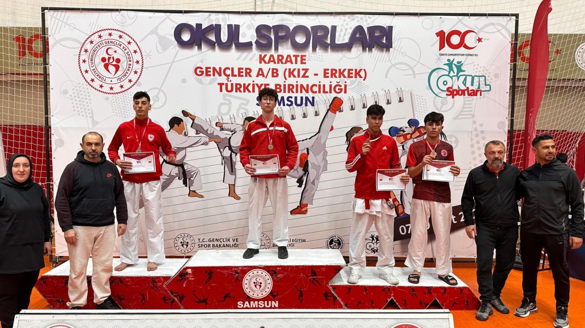 Öğrencimiz Karate Branşında Türkiye 3.sü
